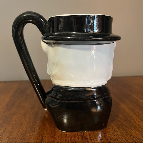 Quon Quon Japan Cat
Ceramic Mug Vintage Top Hat Tuxedo Hand Painted 1980, 20oz - Picture 4 of 9